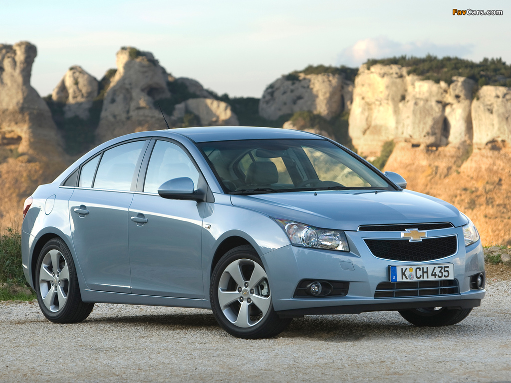 Chevrolet Cruze (J300) 2009–12 images (1024 x 768)