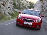 Chevrolet Cruze (J300) 2009–12 pictures