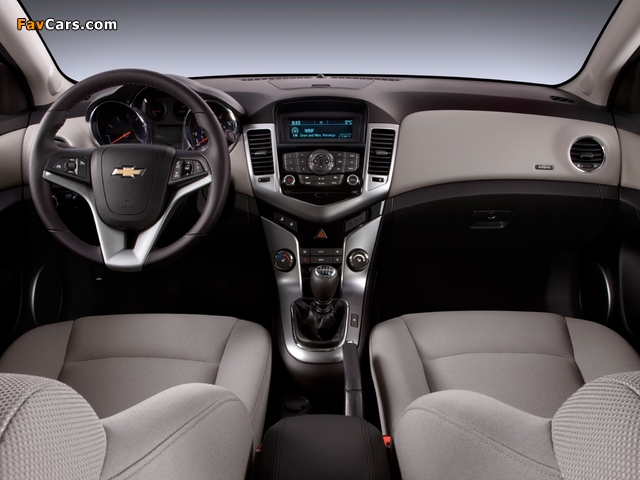 Chevrolet Cruze Eco (J300) 2010 photos (640 x 480)