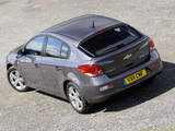 Chevrolet Cruze Hatchback UK-spec (J300) 2011–12 pictures