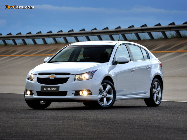 Chevrolet Cruze Sport6 (J300) 2012 pictures (640 x 480)