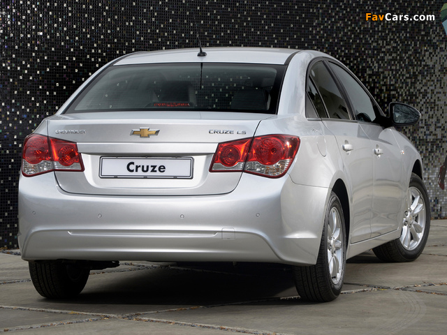 Chevrolet Cruze ZA-spec (J300) 2012 wallpapers (640 x 480)