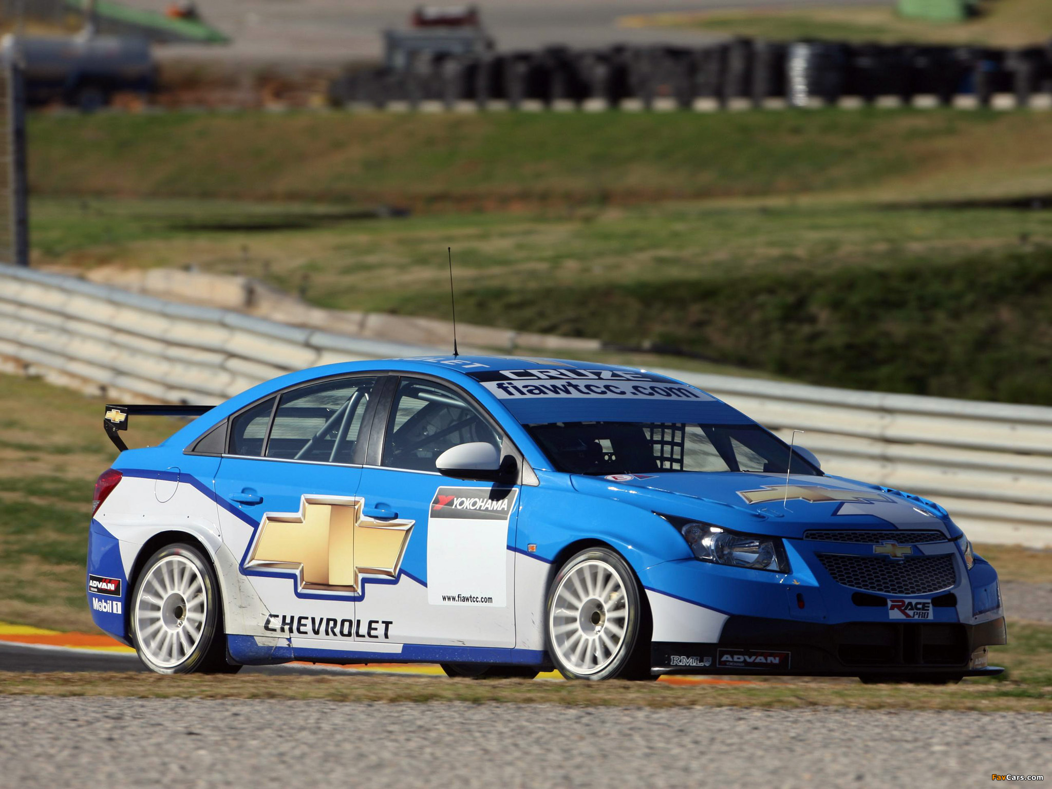 Images of Chevrolet Cruze WTCC (J300) 2009–10 (2048 x 1536)