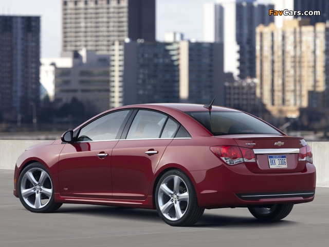 Images of Chevrolet Cruze RS (J300) 2010 (640 x 480)