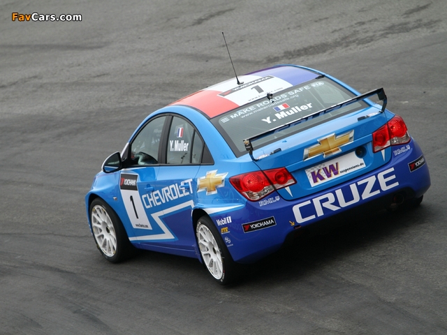 Images of Chevrolet Cruze WTCC (J300) 2011 (640 x 480)