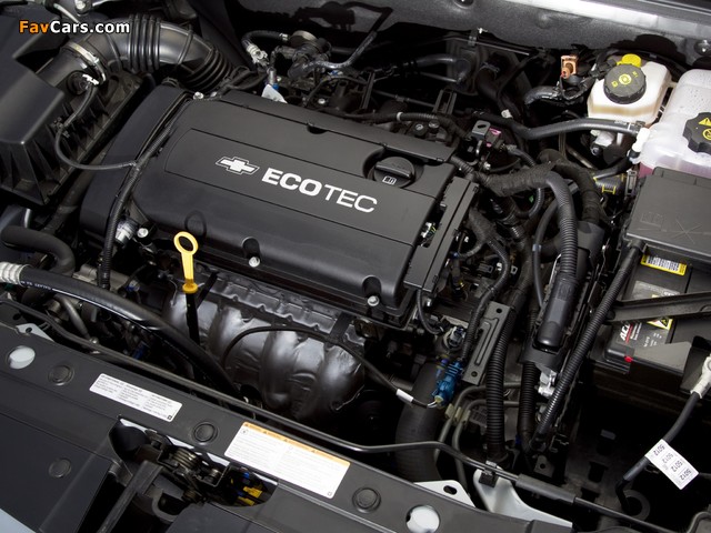 Images of Chevrolet Cruze Hatchback (J300) 2011–12 (640 x 480)