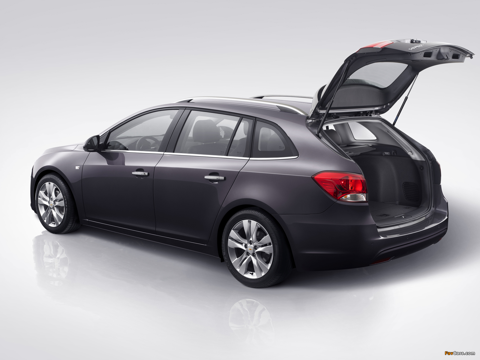 Images of Chevrolet Cruze Station Wagon (J300) 2012 (1600 x 1200)