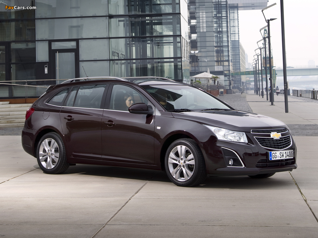 Images of Chevrolet Cruze Station Wagon (J300) 2012 (1024 x 768)