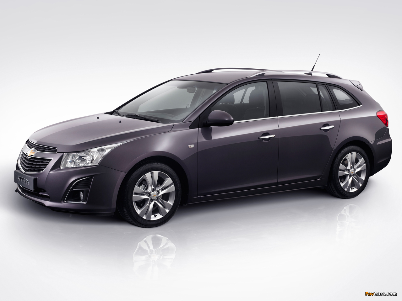 Images of Chevrolet Cruze Station Wagon (J300) 2012 (1280 x 960)