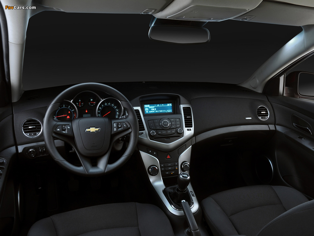 Photos of Chevrolet Cruze Sport6 (J300) 2012 (1024 x 768)
