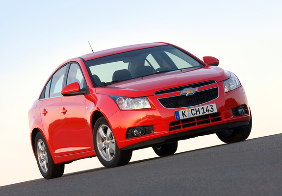 Pictures of Chevrolet Cruze (J300) 2009–12