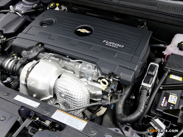 Pictures of Chevrolet Cruze Hatchback UK-spec (J300) 2011–12 (640 x 480)