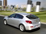 Chevrolet Cruze Hatchback (J300) 2011–12 wallpapers