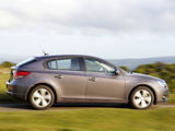 Chevrolet Cruze Hatchback UK-spec (J300) 2011–12 wallpapers