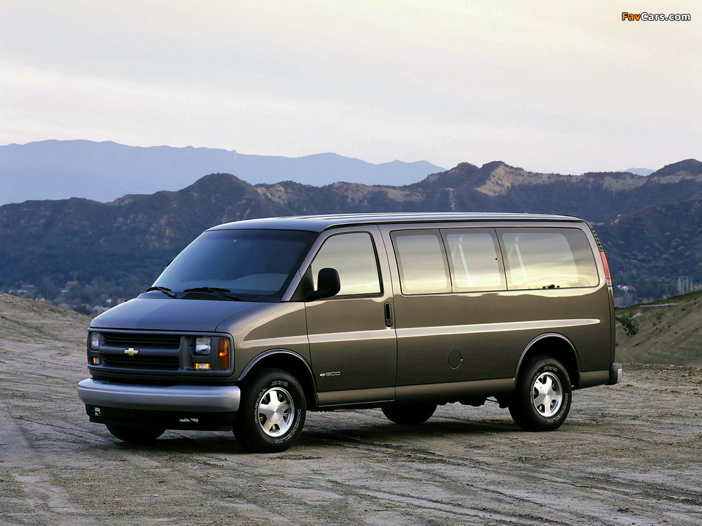 Chevrolet Express 1996–2002 images (1024 x 768)