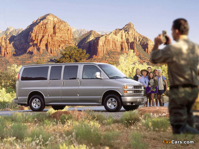 Chevrolet Express 1996–2002 pictures (640 x 480)