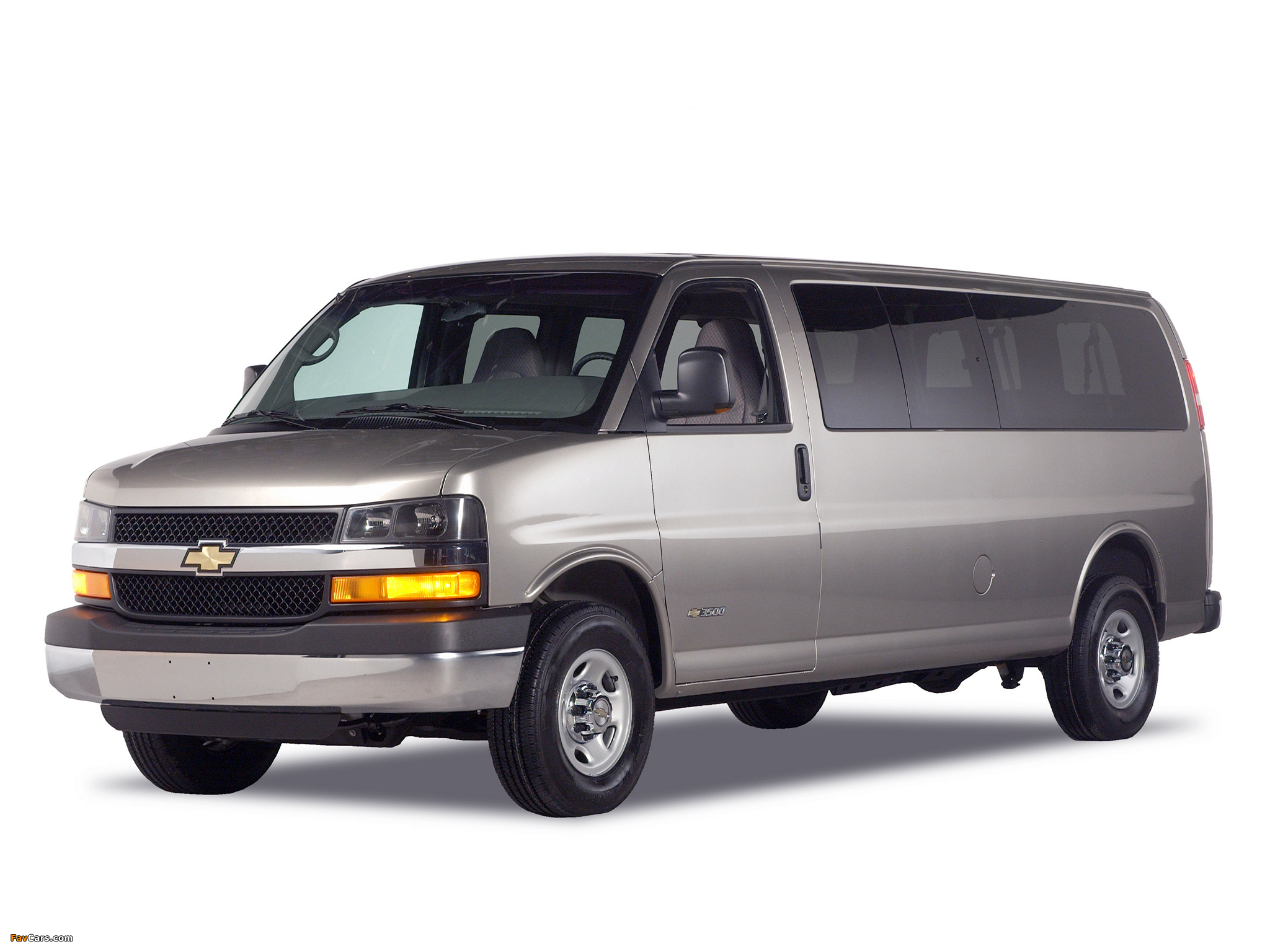 Chevrolet Express 2002 images (2048 x 1536)