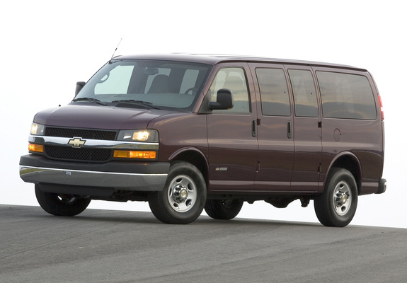 Chevrolet Express 2002 images