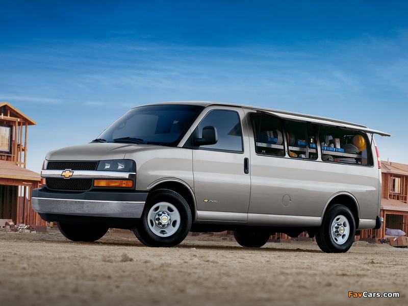 Chevrolet Express Pro-Access Van 2005 images (800 x 600)