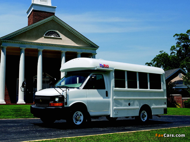Thomas Minotour MyBus based on Chevrolet Express 2009 pictures (640 x 480)