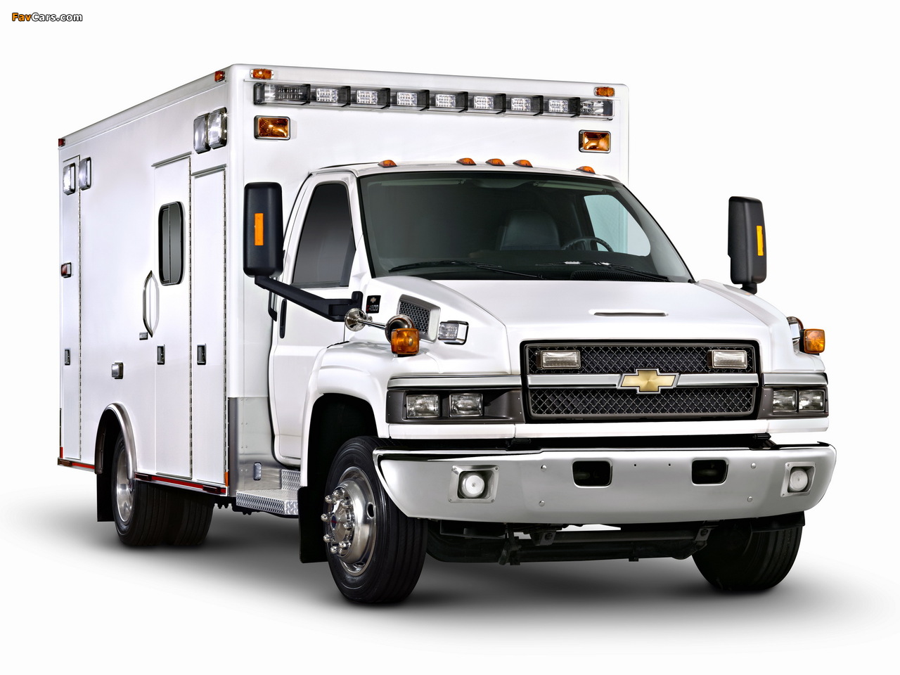 Chevrolet Express C4500 Ambulance 2010 photos (1280 x 960)