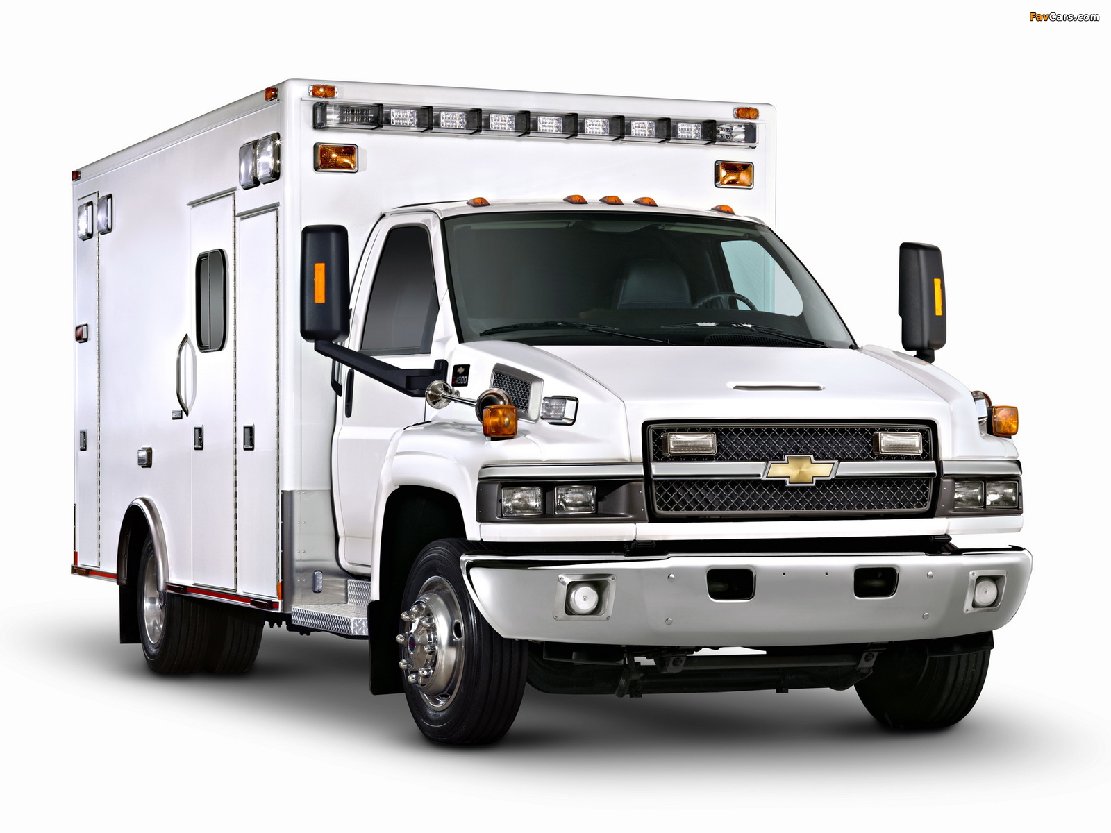 Chevrolet Express C4500 Ambulance 2010 photos (1600 x 1200)