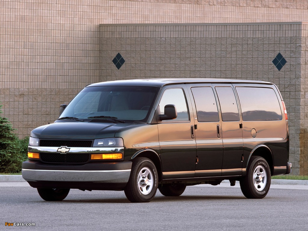 Images of Chevrolet Express 2002 (1024 x 768)