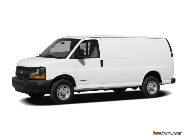 Images of Chevrolet Express Cargo Van 2002 (640 x 480)