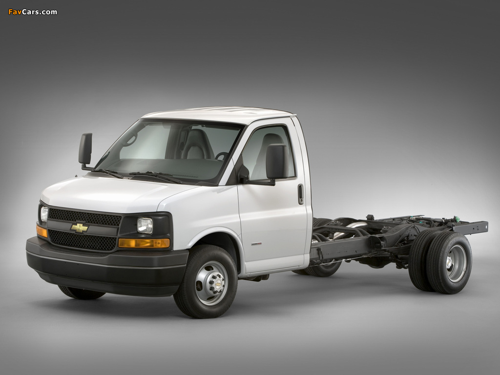 Images of Chevrolet Express 4500 Cutaway 2008 (1024 x 768)