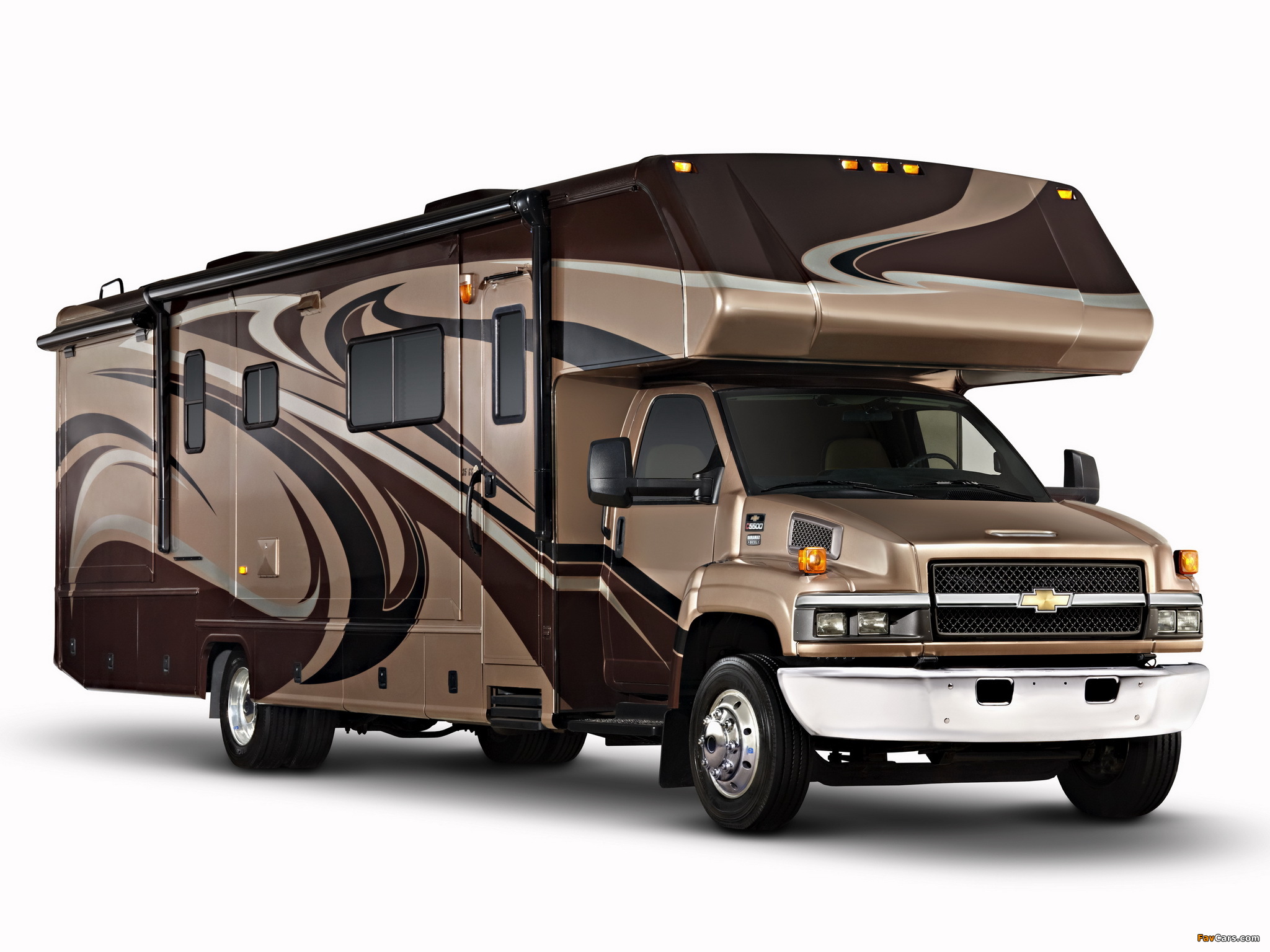 Images of Chevrolet Express C5500 Cutaway RV 2010 (2048 x 1536)