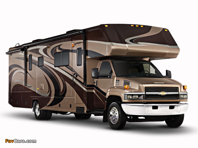 Images of Chevrolet Express C5500 Cutaway RV 2010 (640 x 480)
