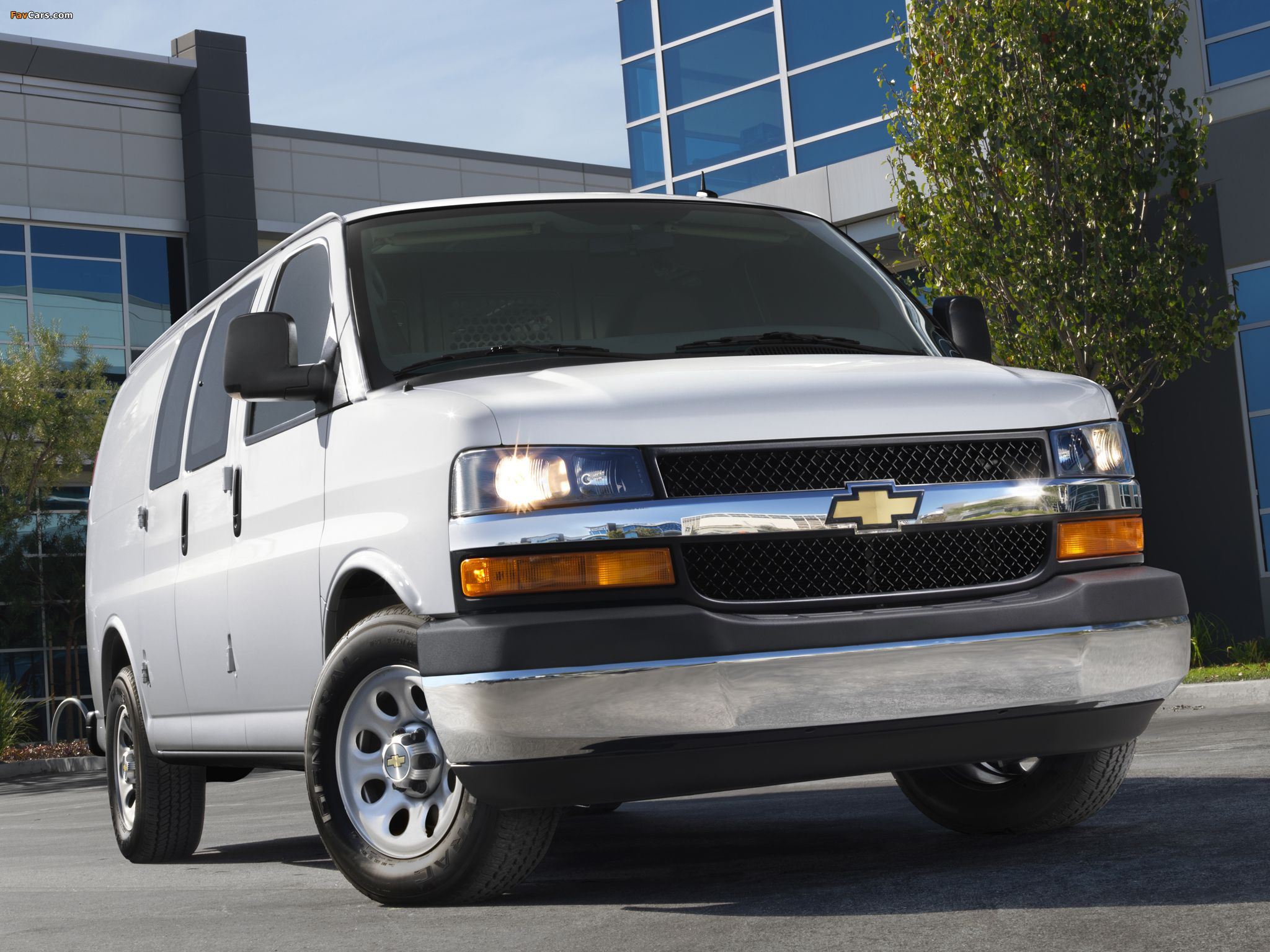 Photos of Chevrolet Express 2002 (2048 x 1536)