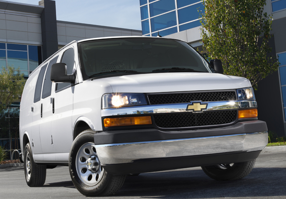 Photos of Chevrolet Express 2002