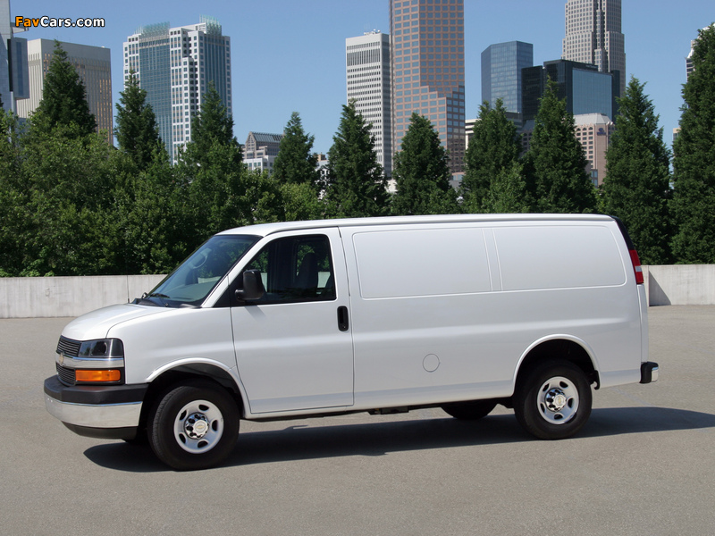 Photos of Chevrolet Express Cargo Van 2002 (800 x 600)