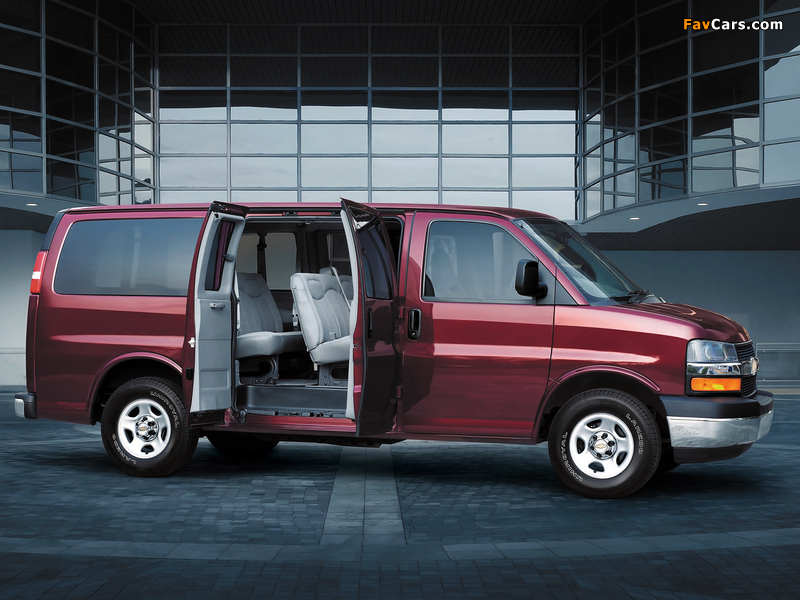 Photos of Chevrolet Express 2002 (800 x 600)