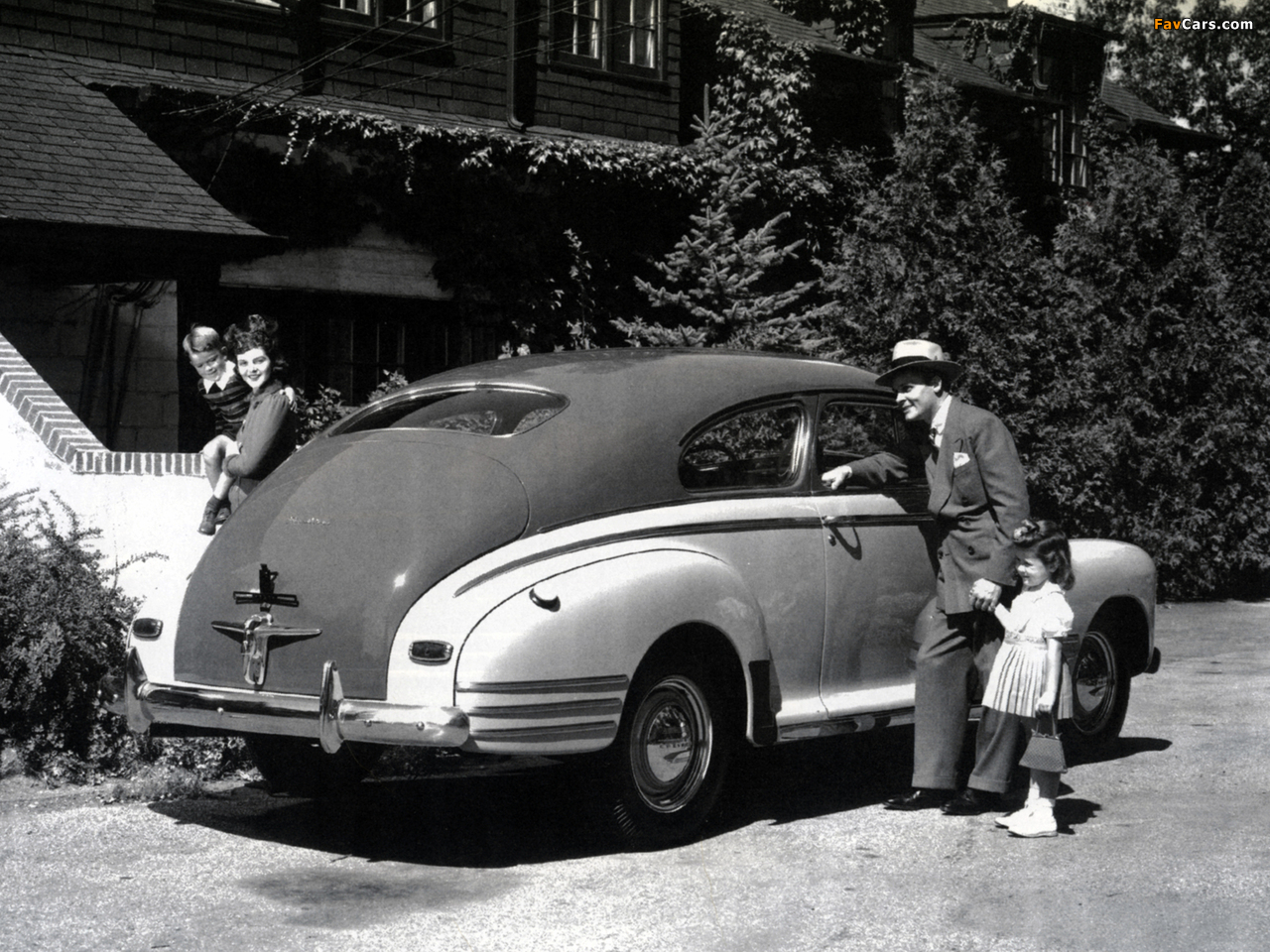 Chevrolet Special DeLuxe Fleetline Aerosedan (BH) 1942 images (1280 x 960)