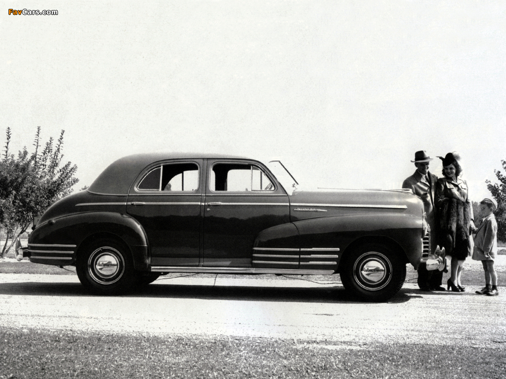 Images of Chevrolet Special DeLuxe Fleetline Sportmaster (BH) 1942 (1024 x 768)
