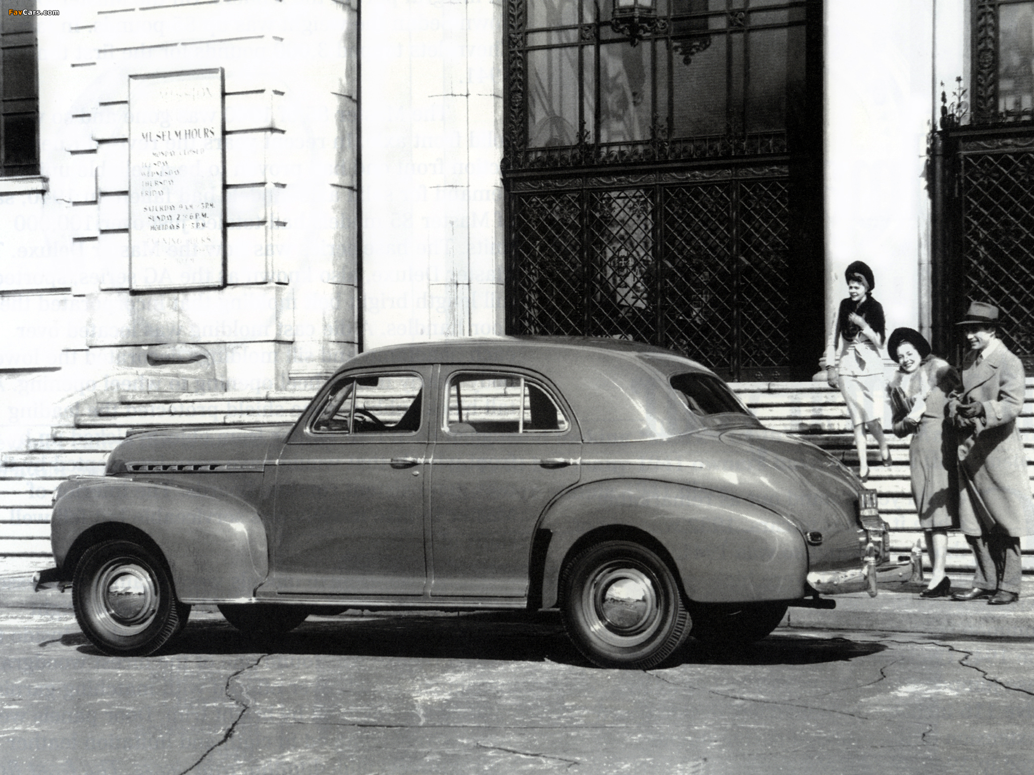 Photos of Chevrolet Special DeLuxe Fleetline Sedan (AH) 1941 (2048 x 1536)