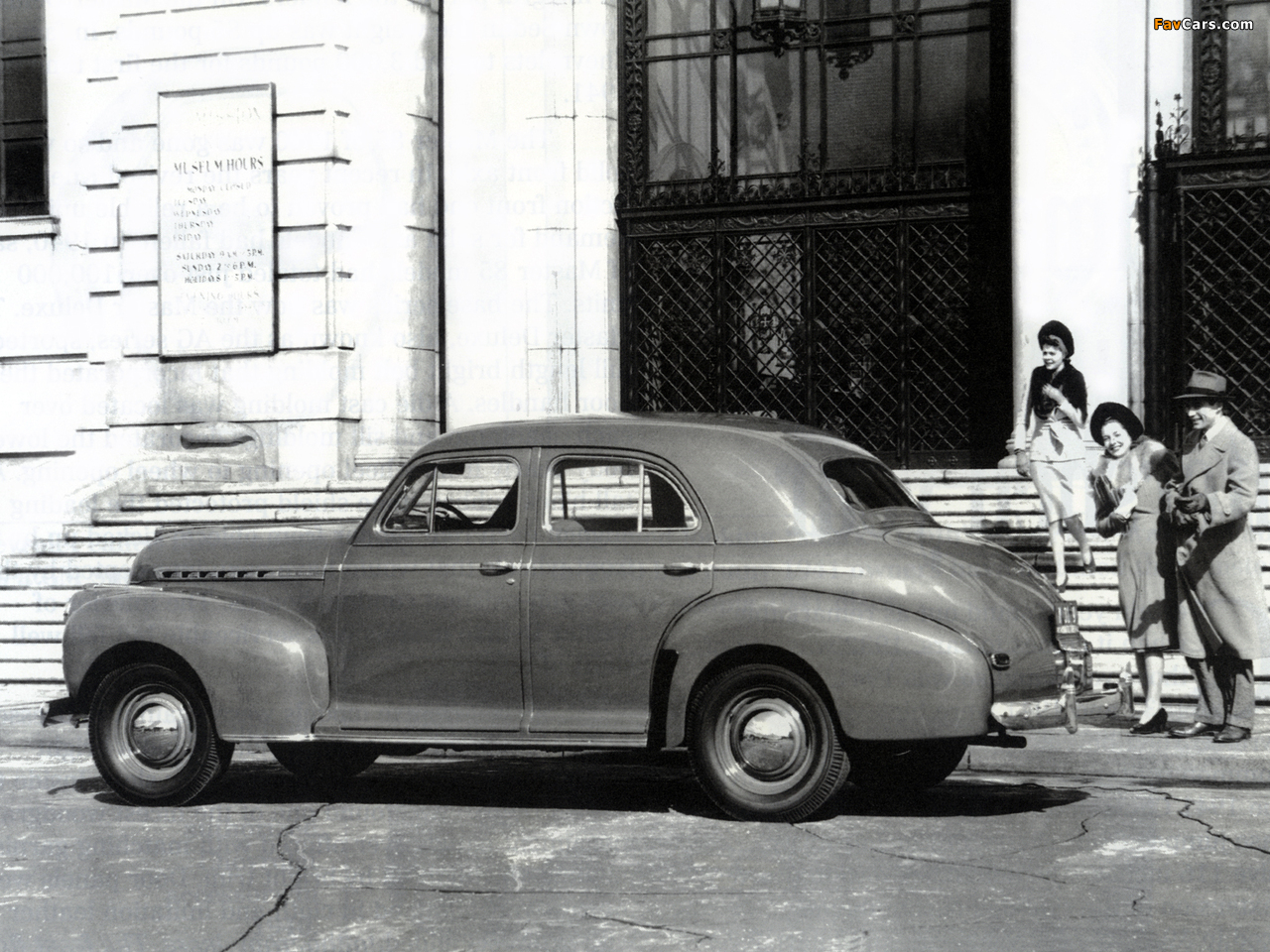 Photos of Chevrolet Special DeLuxe Fleetline Sedan (AH) 1941 (1280 x 960)