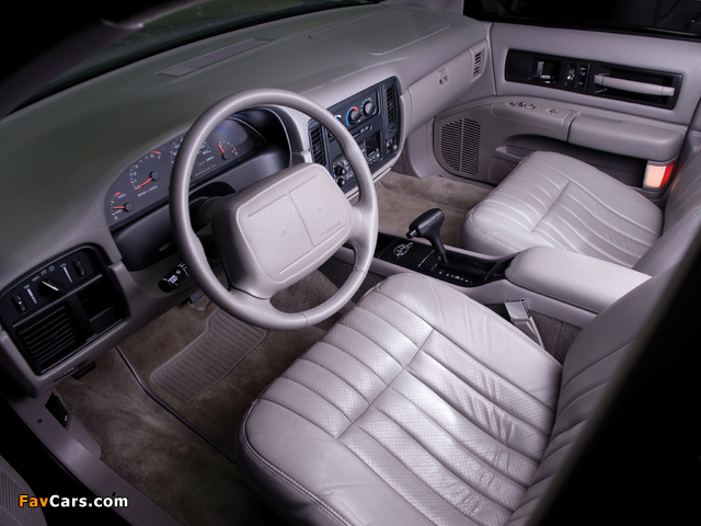 Chevrolet Impala SS 1994–96 wallpapers (640 x 480)