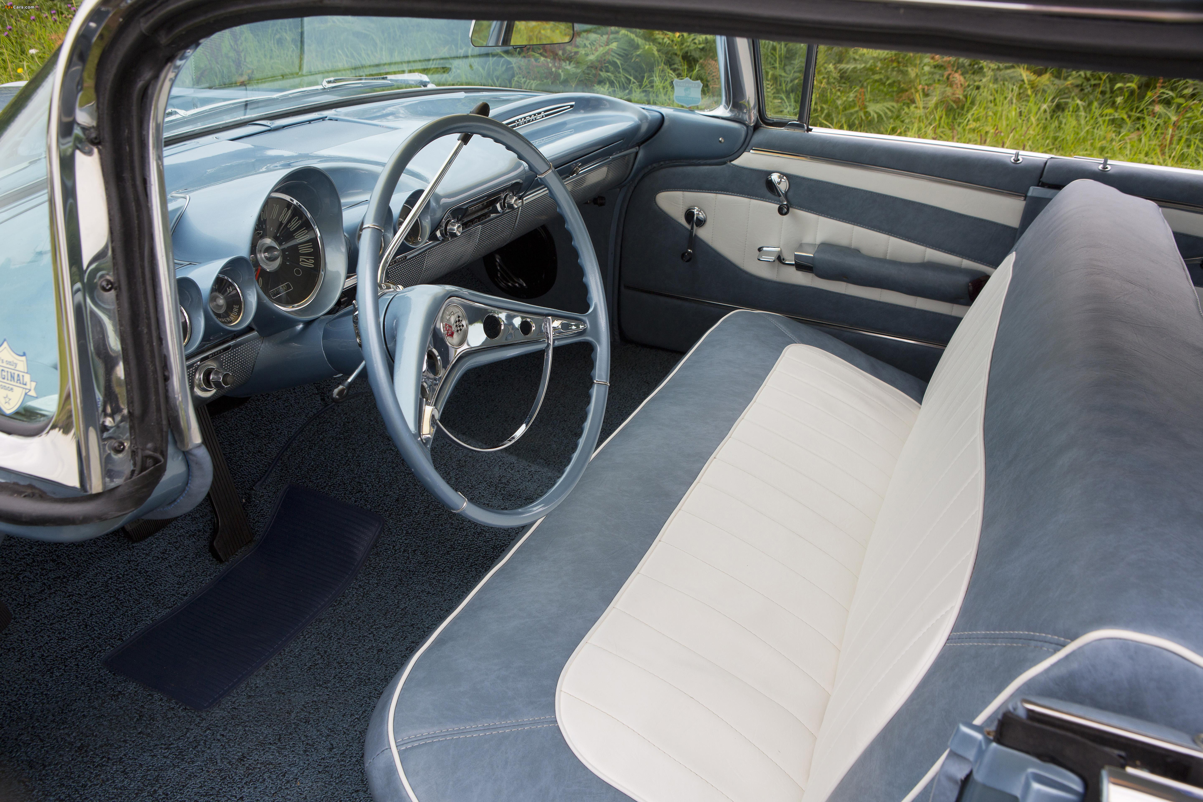 Images of Chevrolet Impala Sport Sedan (1739/1839) 1960 (4096 x 2731)