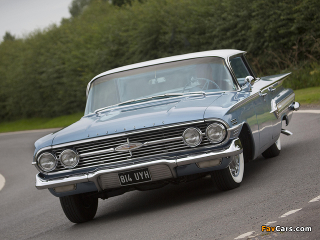 Images of Chevrolet Impala Sport Sedan (1739/1839) 1960 (640 x 480)