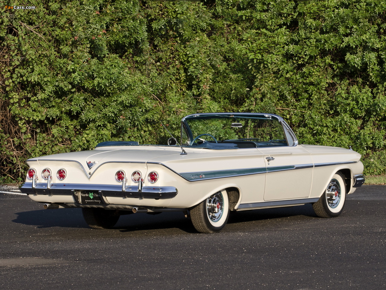 Images of Chevrolet Impala Convertible 1961 (1280 x 960)