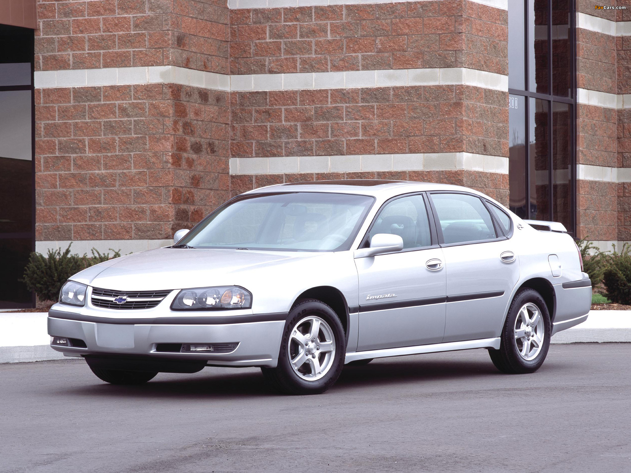 Images of Chevrolet Impala LS 2000–06 (2048 x 1536)