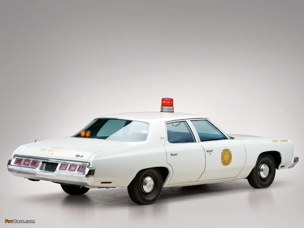 Images of Chevrolet Impala Sedan Fire Chiefs Car (L69) 1973 (1024 x 768)