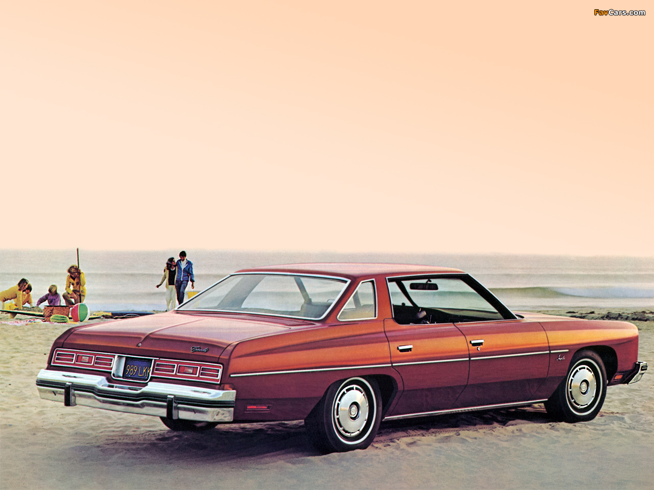 Photos of Chevrolet Impala 4-door Sedan 1976 (1280 x 960)