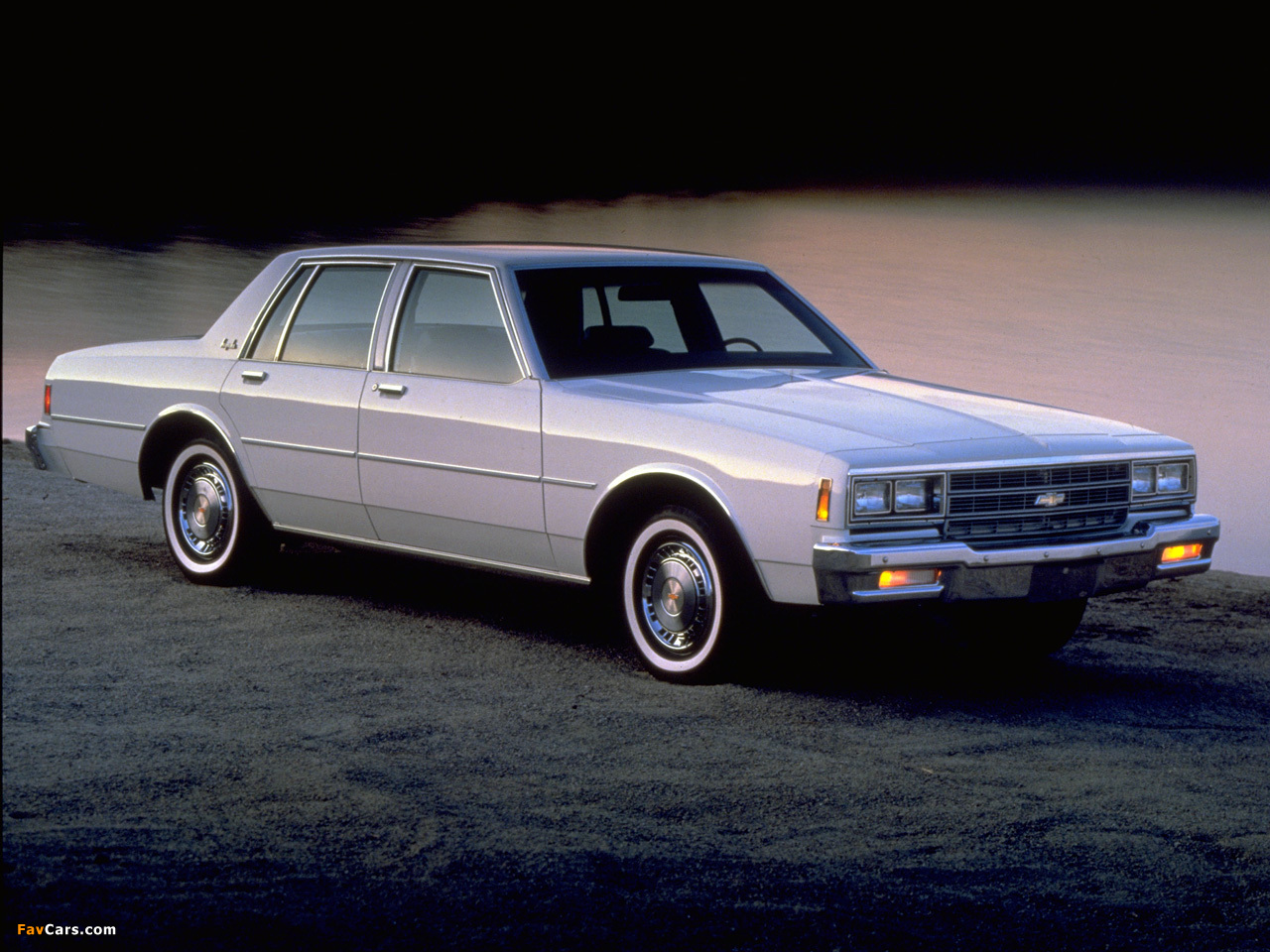 Photos of Chevrolet Impala 1980–85 (1280 x 960)