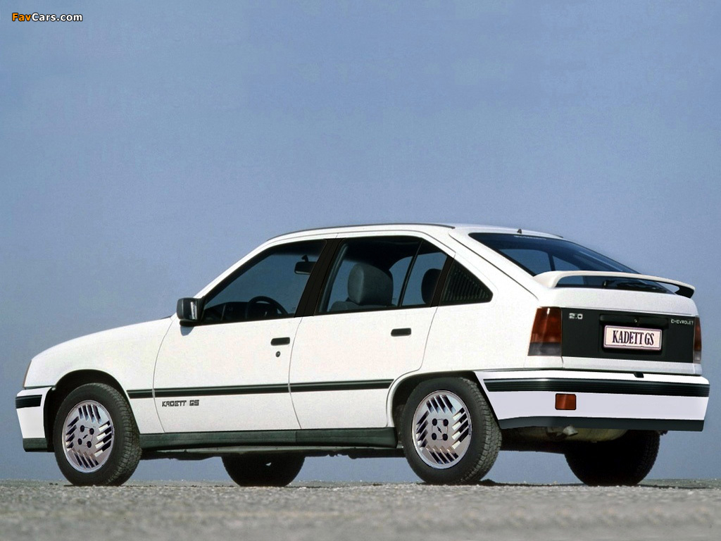 Chevrolet Kadett GS 5-door 1989–91 images (1024 x 768)