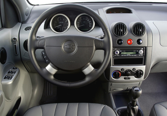 Chevrolet Kalos 3-door (T200) 2003–08 images