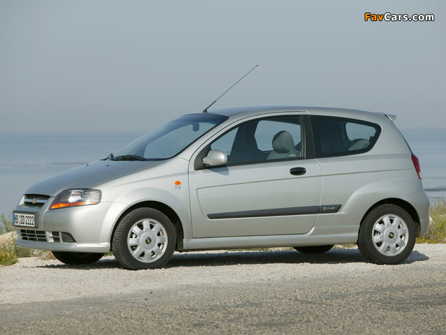 Photos of Chevrolet Kalos 3-door (T200) 2003–08 (640 x 480)